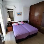 Faros Luxury וילה פריווליה